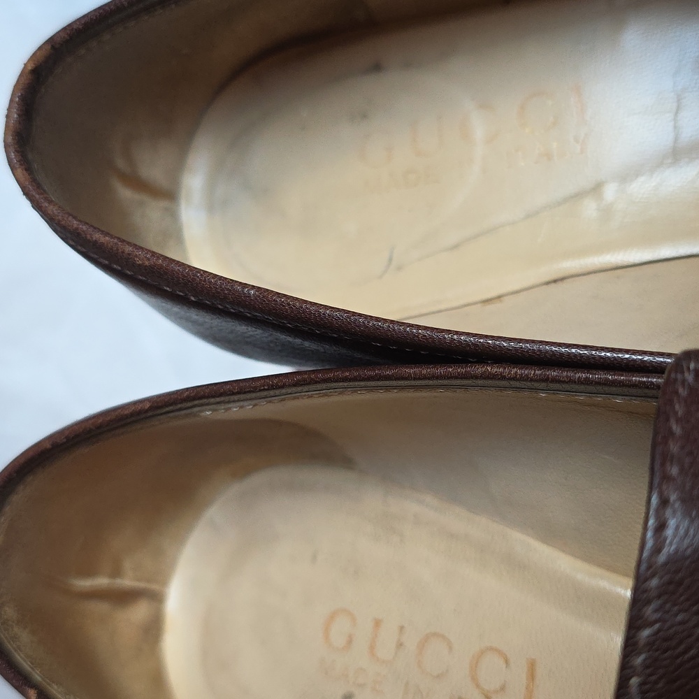 Gucci Unisex Dark Brown Leather Loafers with Gold Accent - Picture 10 of 11